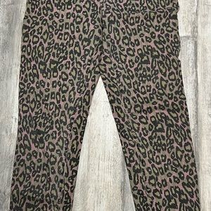 Easel brand Cheetah Print jeans/pants